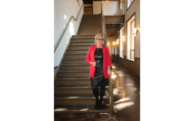 Leading Ladies: Sarah Hood